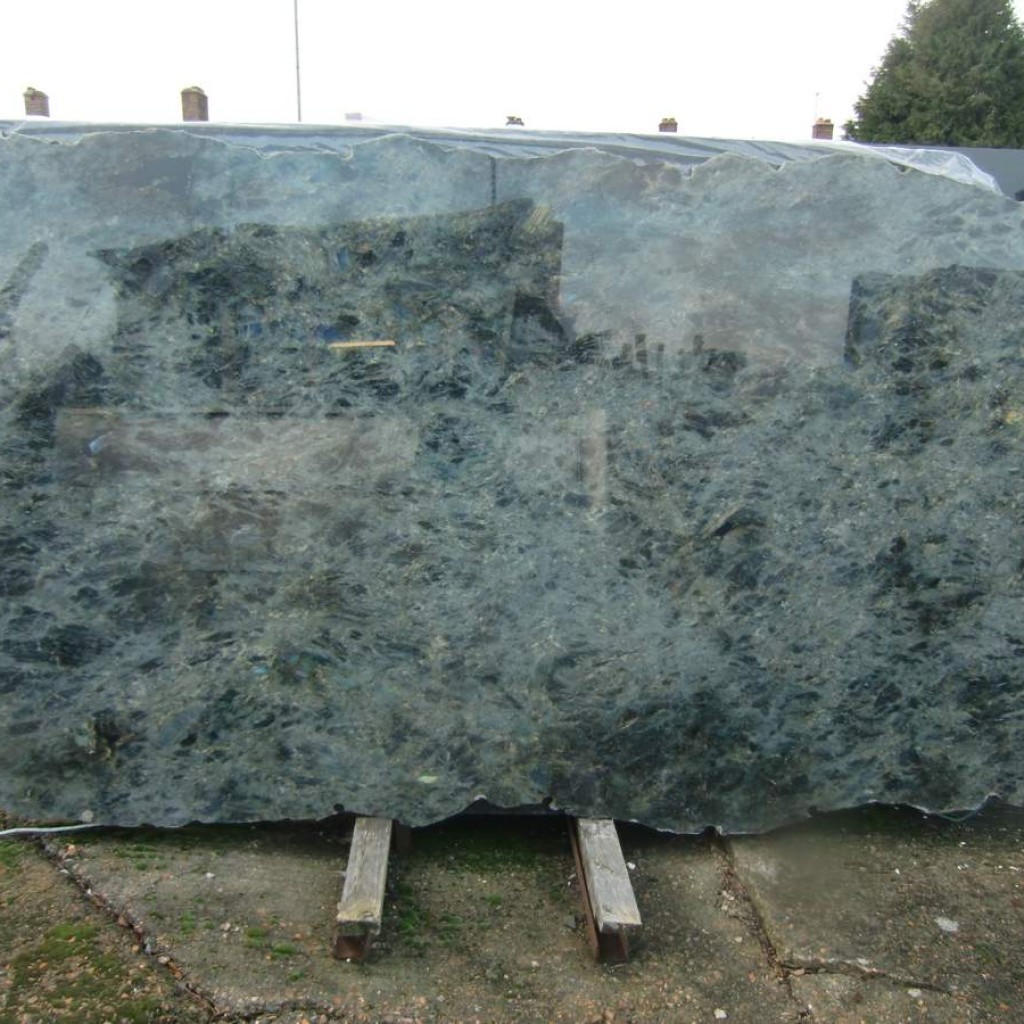 Granite-Bluelabrador-Australe-1024x1024  